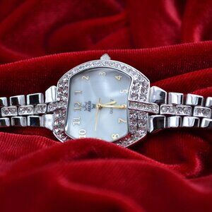 akkad womens watch needs replacement battery